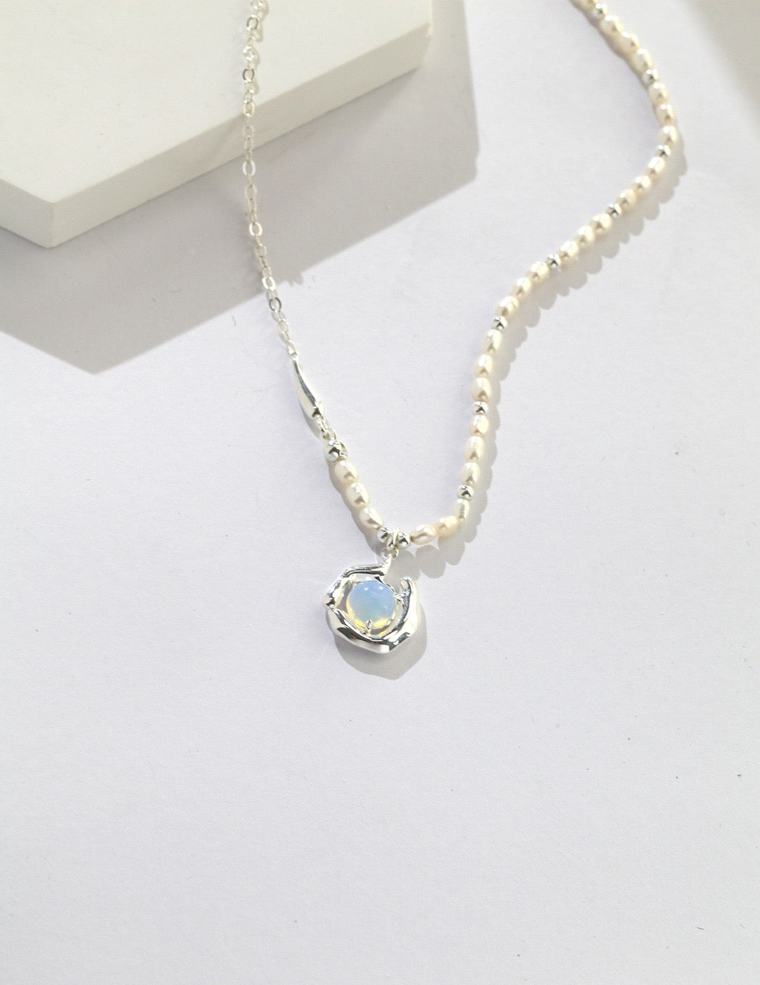 BLUE OCEAN PEARL NECKLACE