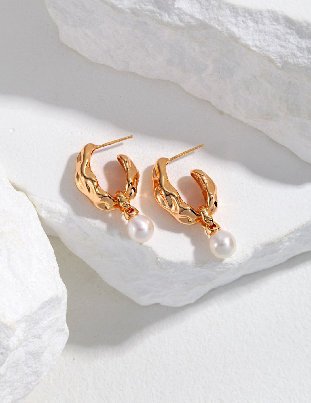 NEST PEARL EARRING